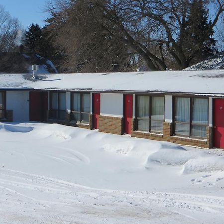 Daniels Motel La Salle Exterior photo