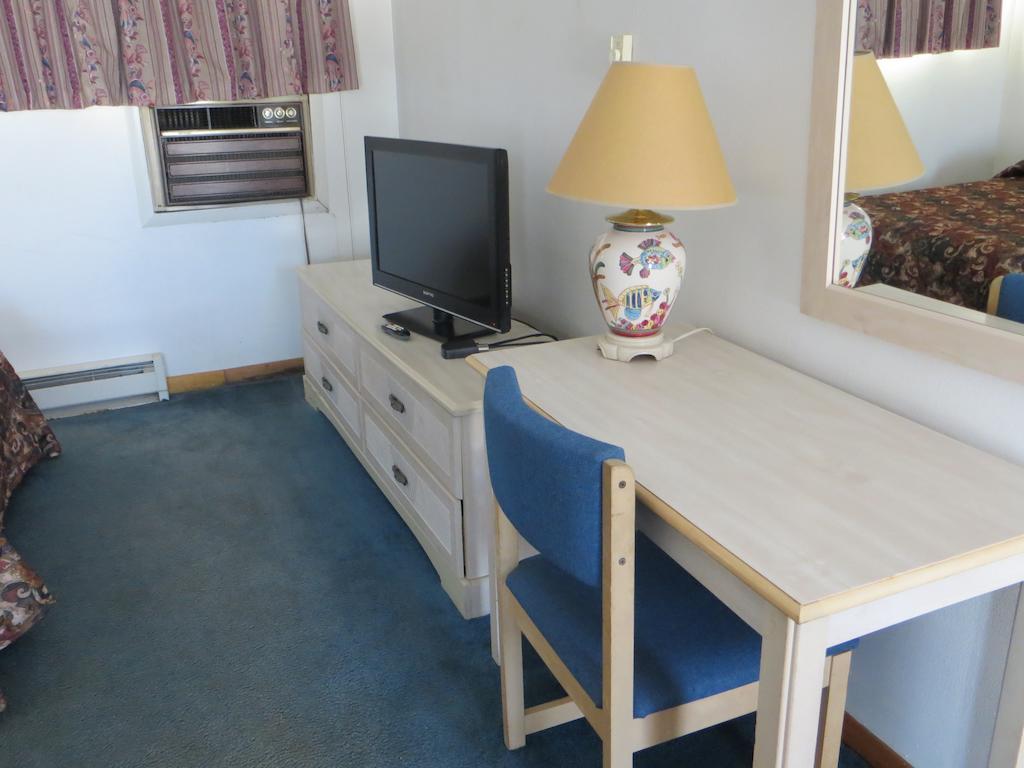 Daniels Motel La Salle Room photo