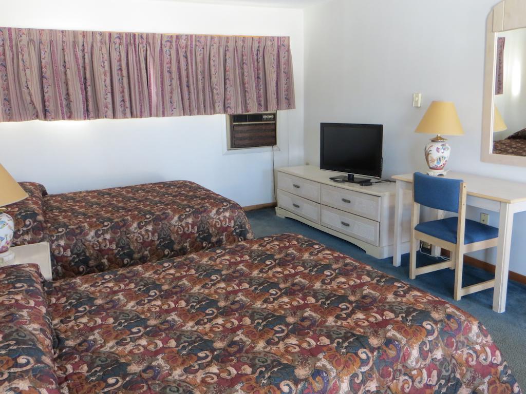 Daniels Motel La Salle Exterior photo