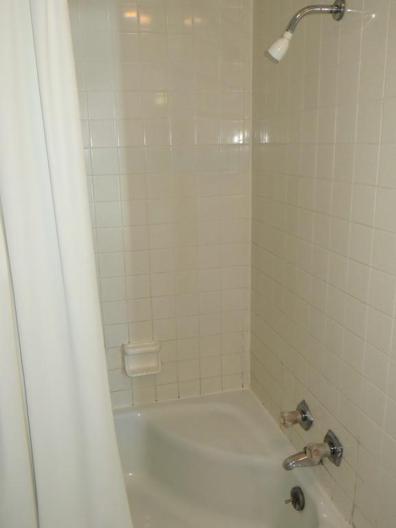 Daniels Motel La Salle Room photo