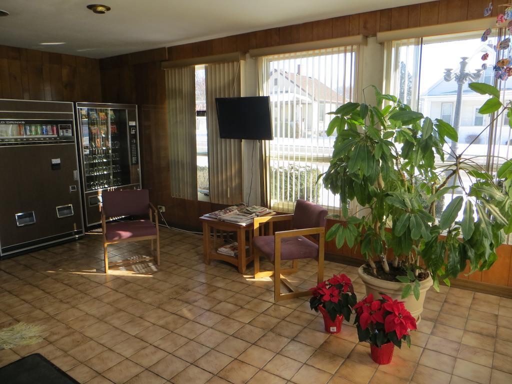 Daniels Motel La Salle Exterior photo