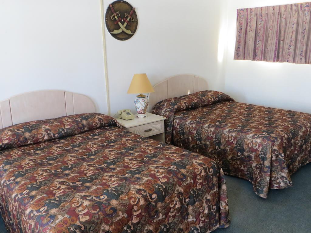 Daniels Motel La Salle Room photo