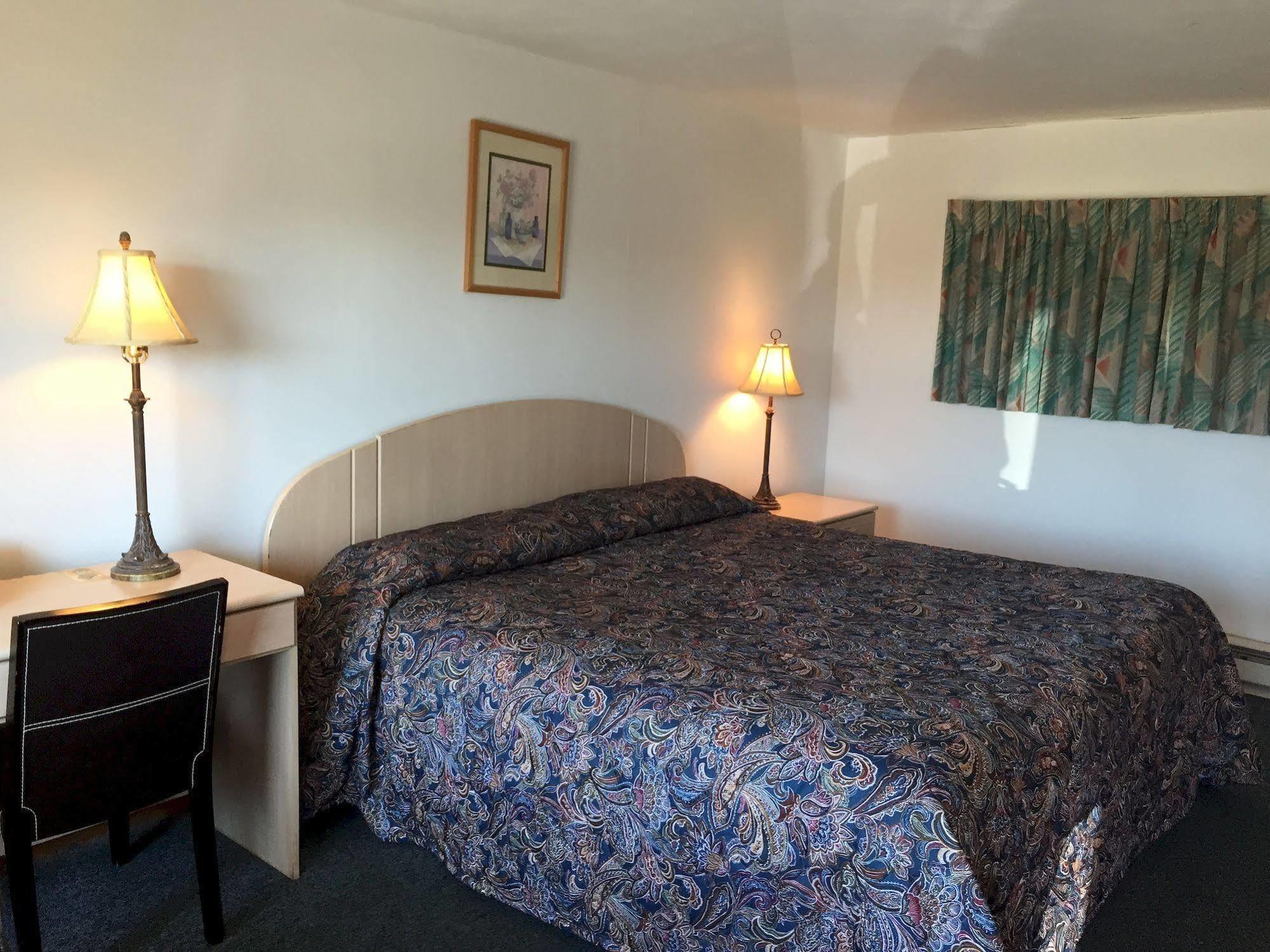Daniels Motel La Salle Exterior photo